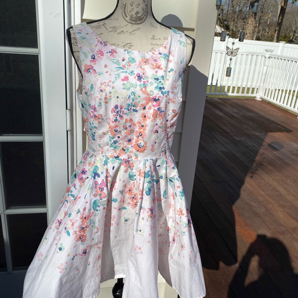 Lauren Conrad springy flirty dress